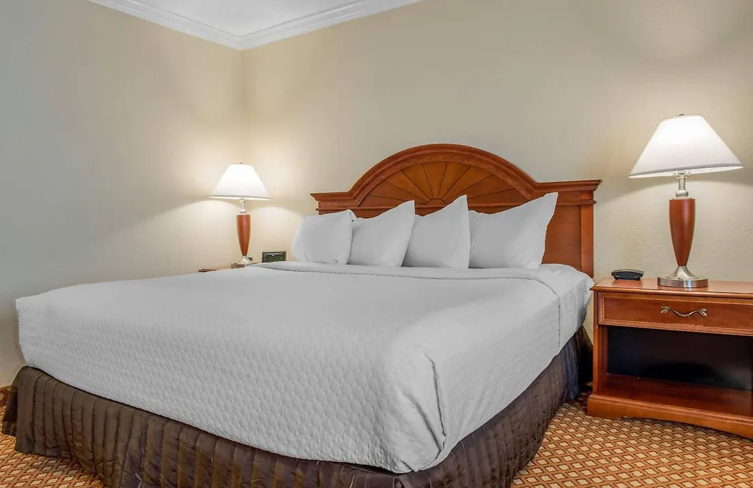 Quality Hotel Conference Center Cincinnati Blue Ash-1