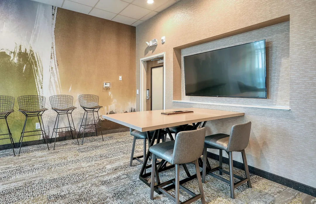 Courtyard By Marriott Southington-1