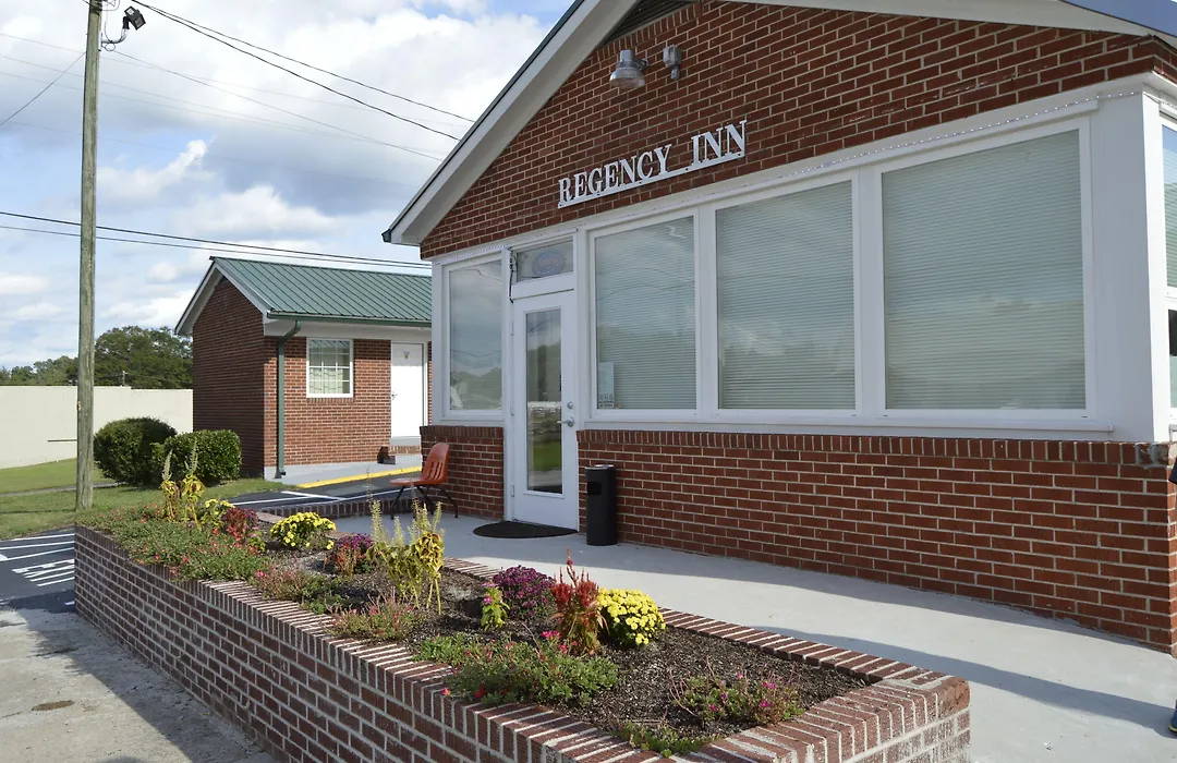 Regency Inn-1