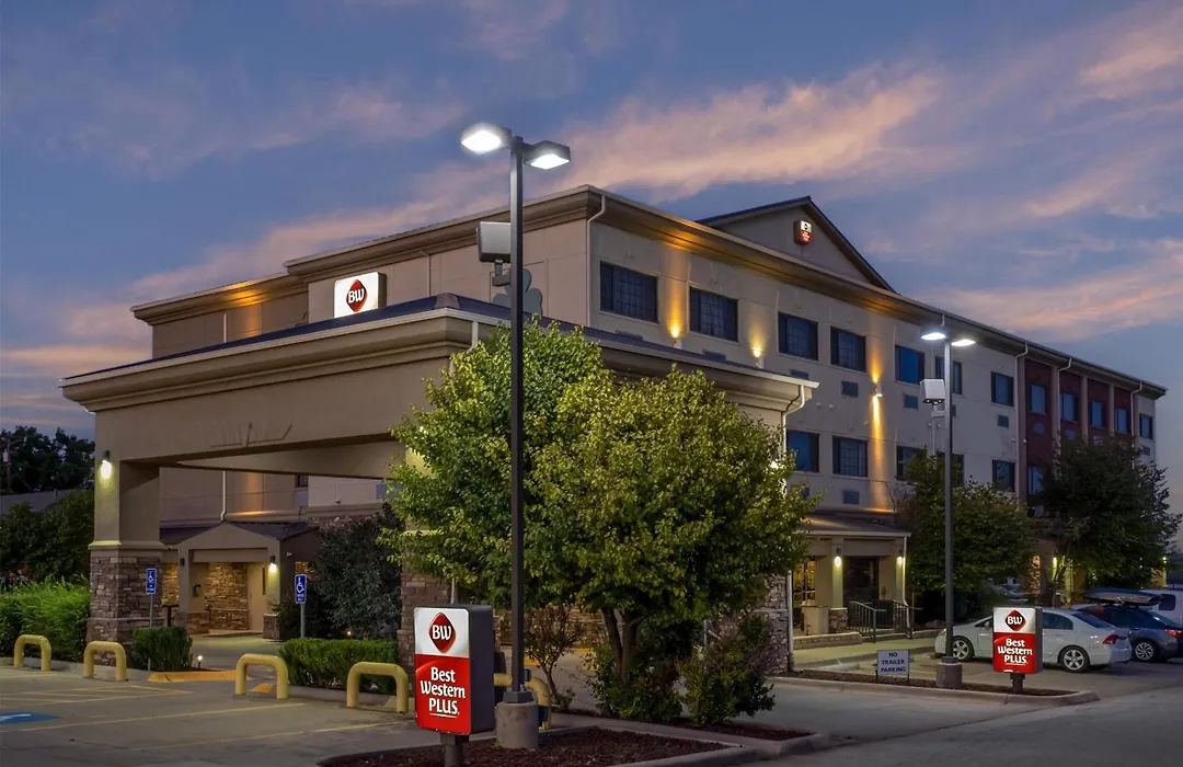 Best Western Plus Shamrock Inn & Suites-1