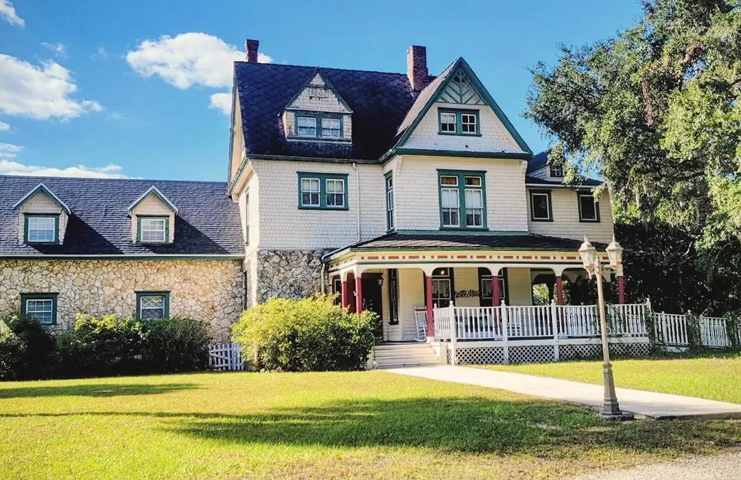 Shamrock Thistle & Crown B&B-1