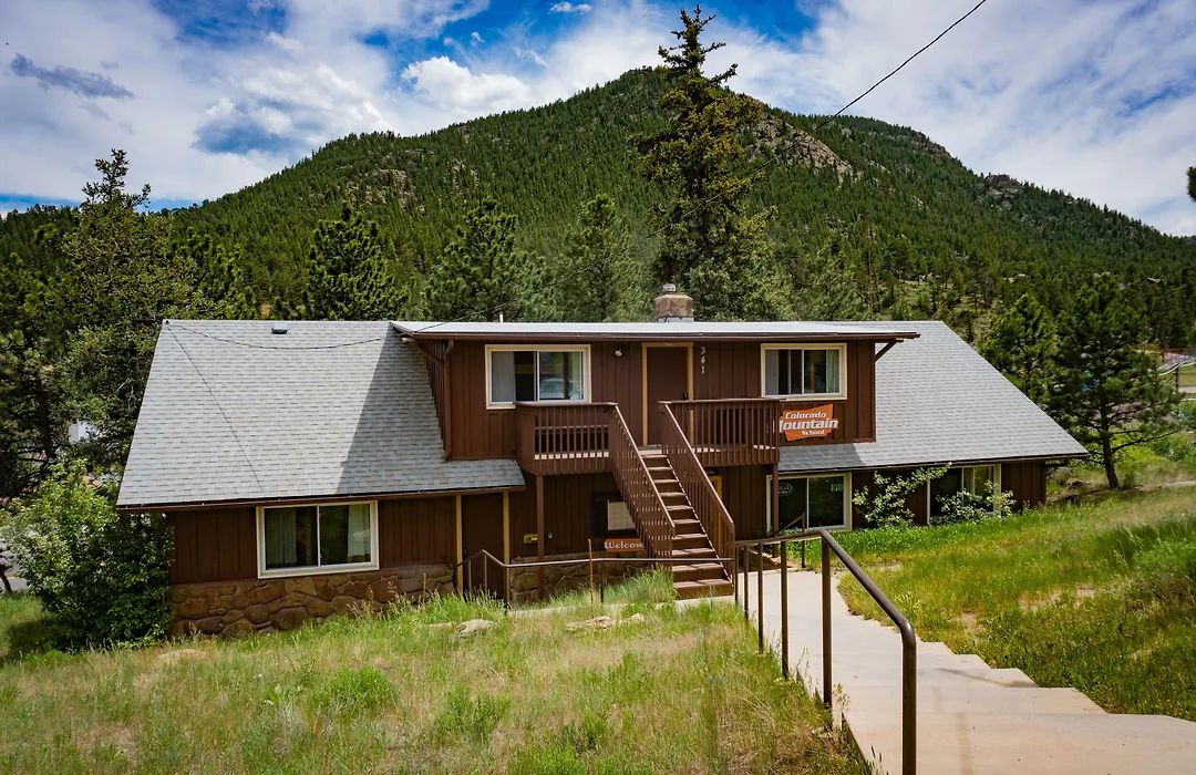 Estes Park Adventure Hostel-1