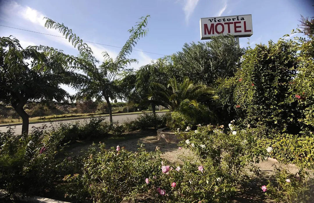 Victoria Motel-1