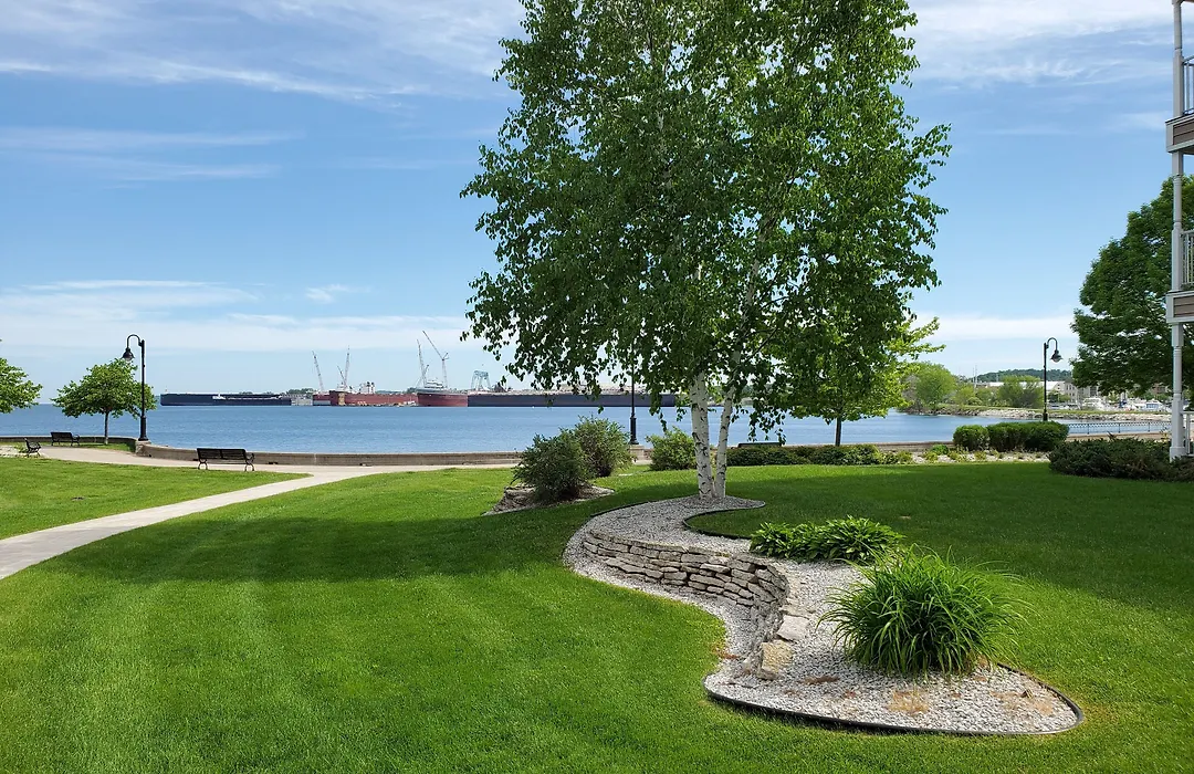 Bridgeport Waterfront Resort-1