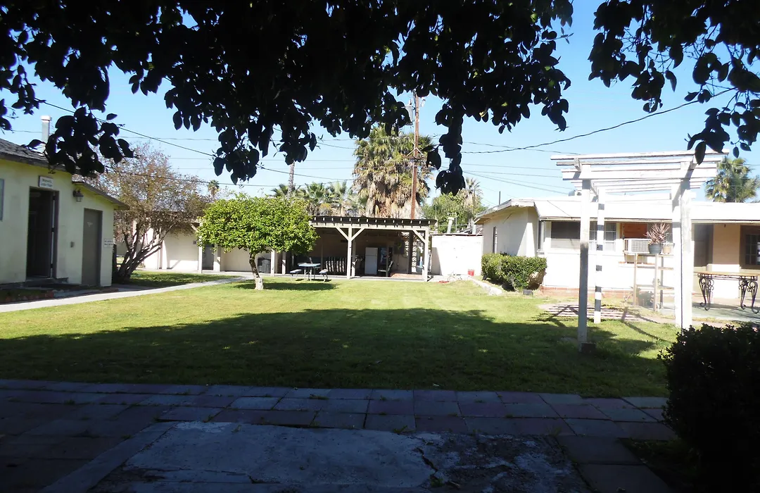 Elsinore Hotsprings Motel-1