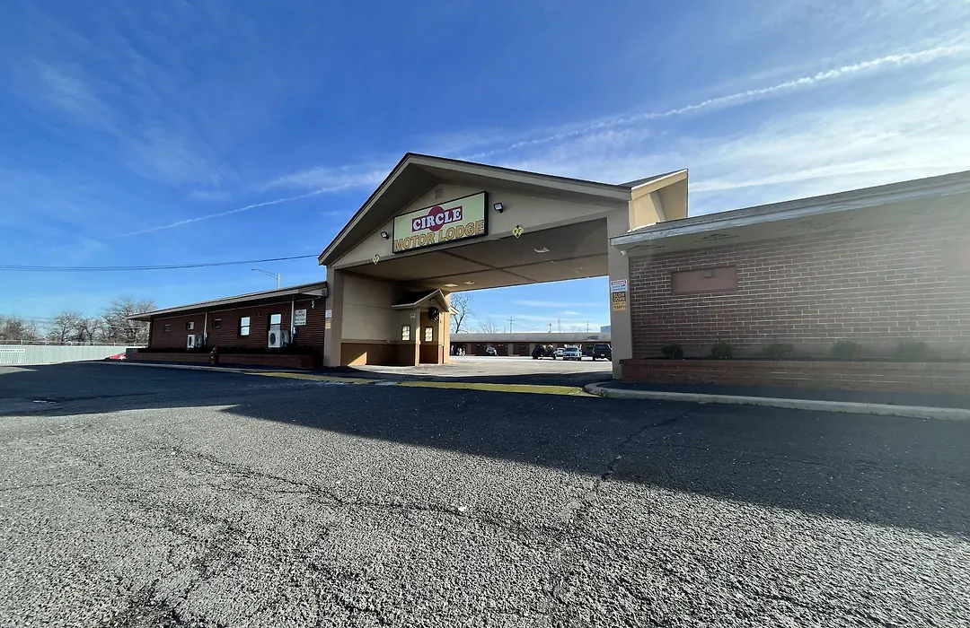Circle Motor Lodge-1