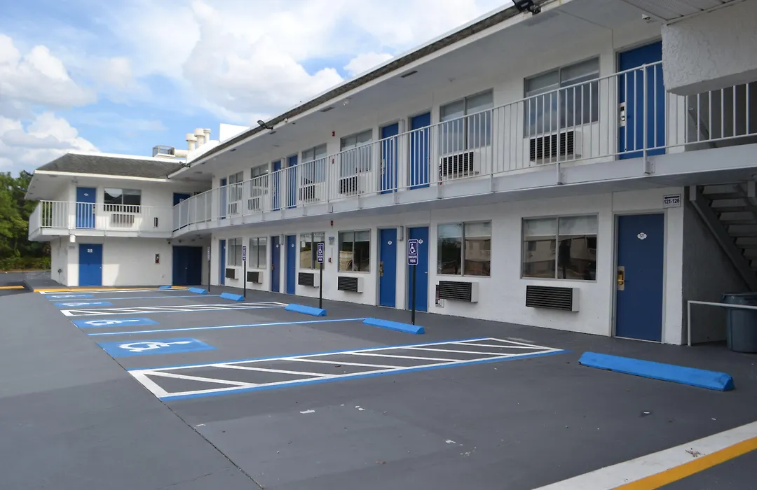 Noble Suites Jacksonville-1