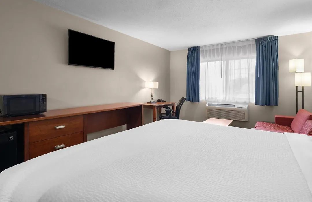 Travelodge By Wyndham Fargo-1