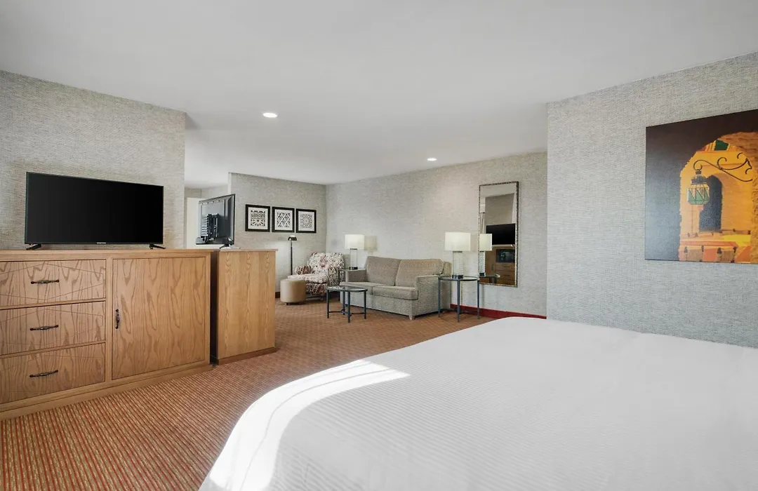Surestay Hotel By Best Western Camarillo-1