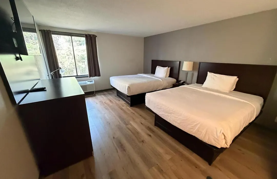 Ramada By Wyndham Stevens Point-1
