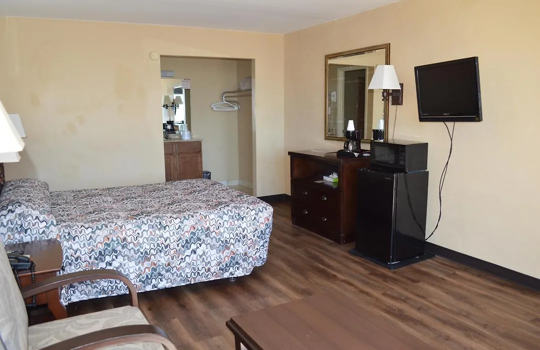 Tarpon Shores Inn-1