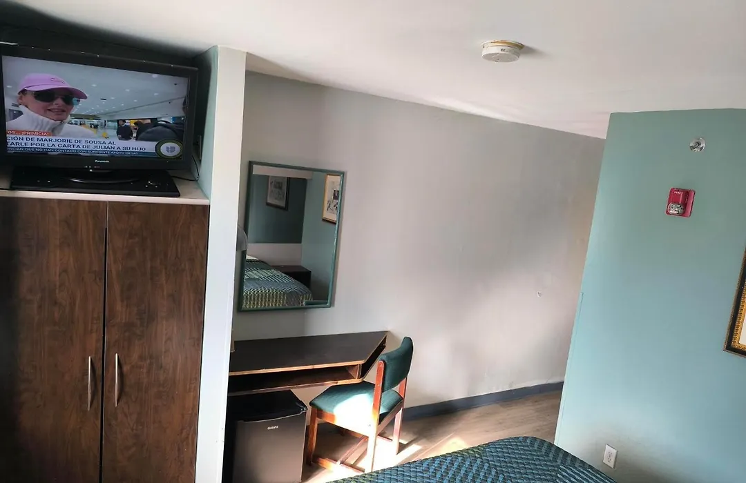 Budgetel Inn Birmingham-1