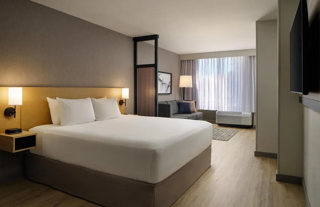 Hyatt Place Tampa Airport/Westshore-1