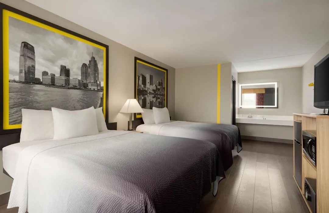 Super 8 By Wyndham Meadowlands-1