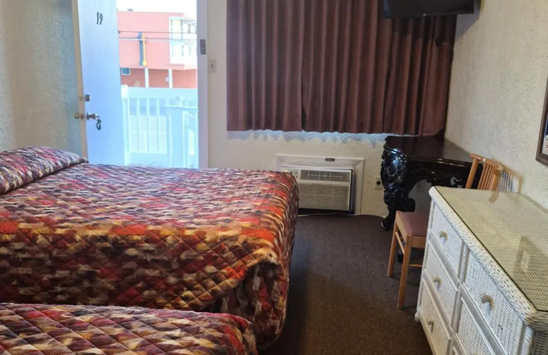 Fountain Motel-1
