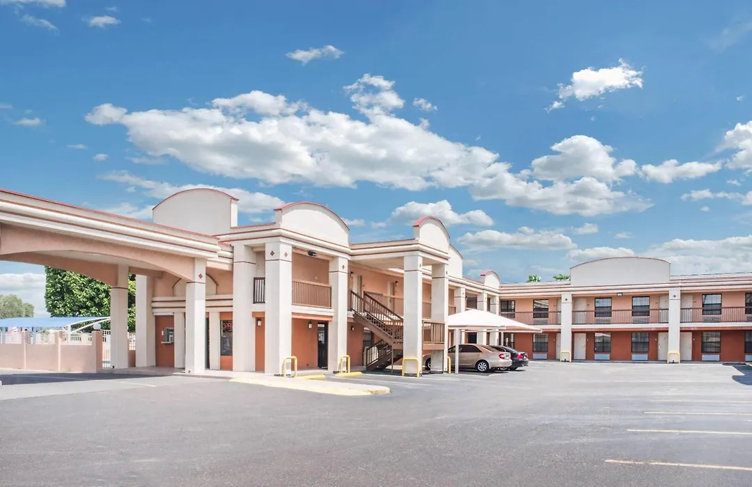 Days Inn By Wyndham Mcallen-1