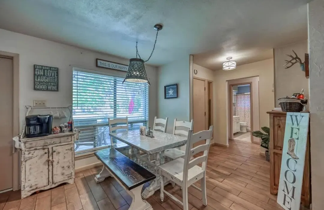 Kerrville Hidden Gem With Firepit And Grill - Great Location-1