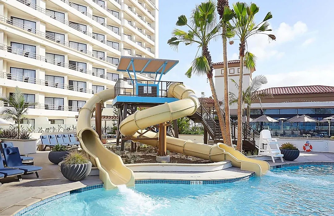 The Waterfront Beach Resort, A Hilton Hotel-1