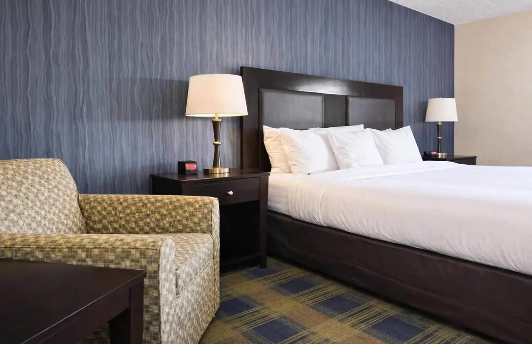 Comfort Inn & Suites Meriden East-1