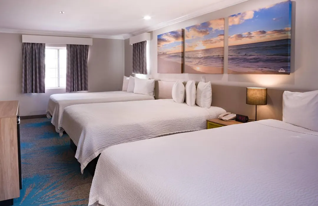 Days Inn By Wyndham Santa Monica-1