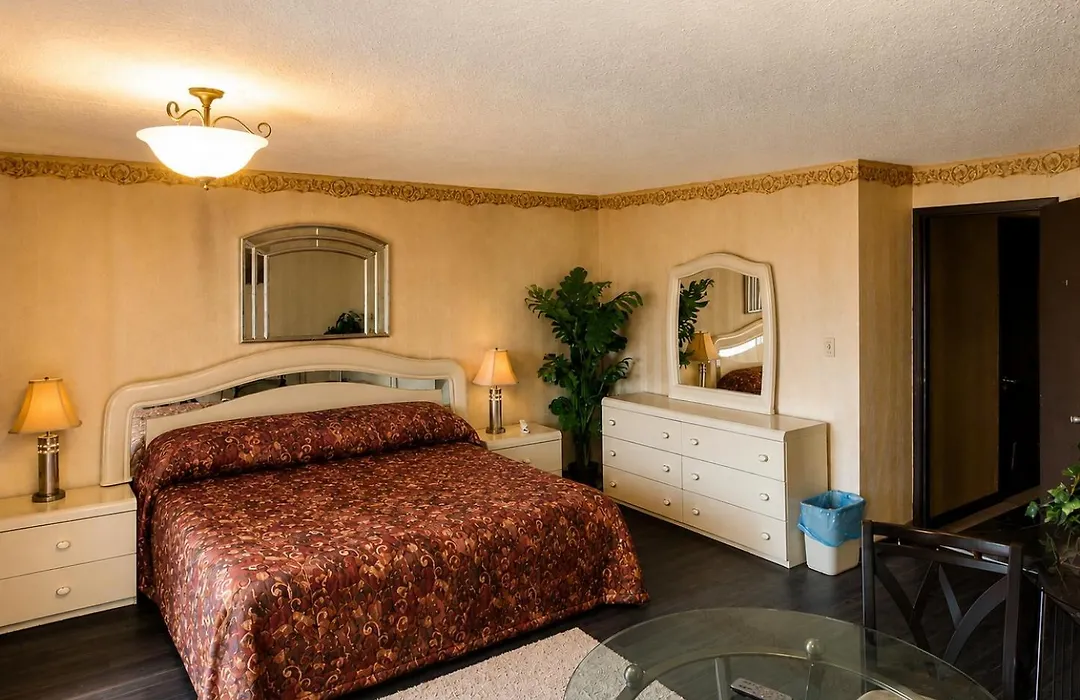 Chateau Royale Inn-1
