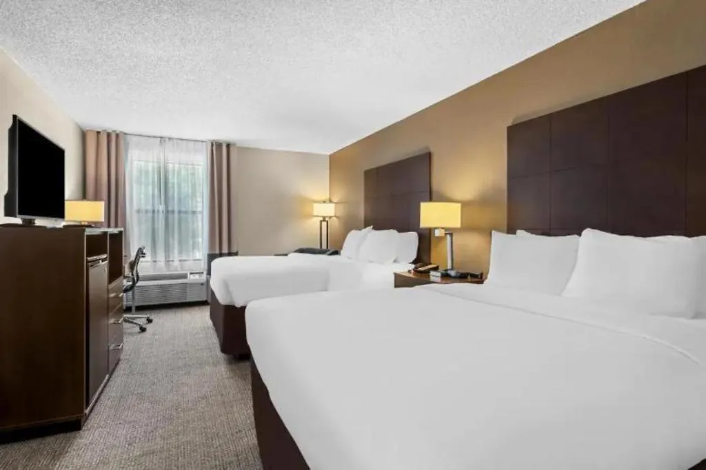 Comfort Inn Clinton-1