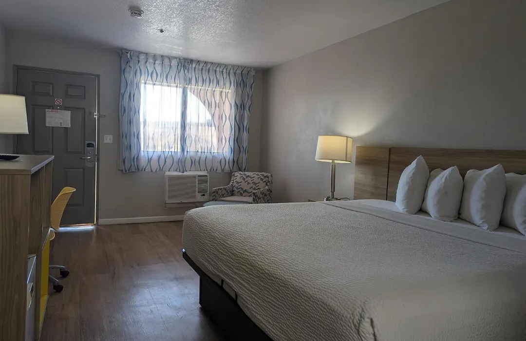 Days Inn By Wyndham Bullhead City-1