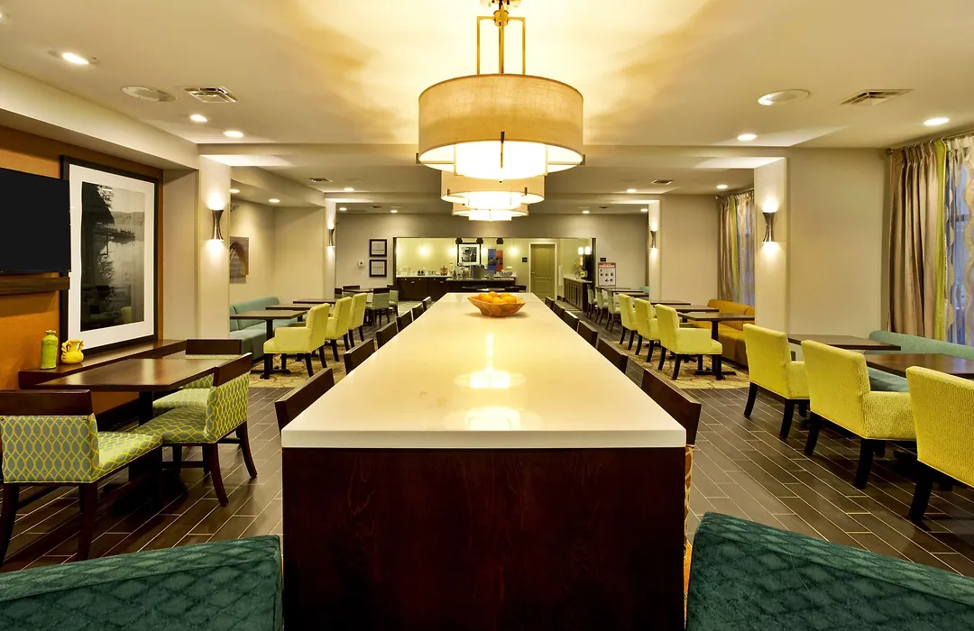 Hampton Inn Niagara Falls/ Blvd-1