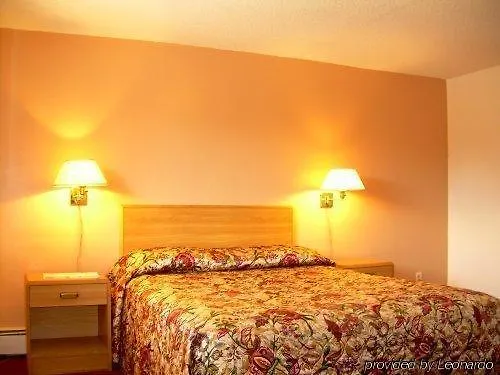 Pelican Motel Niagara Falls-1