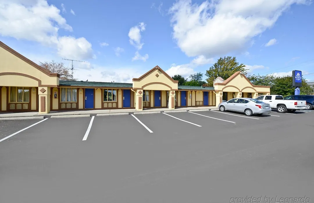 Americas Best Value Inn-Warren-1