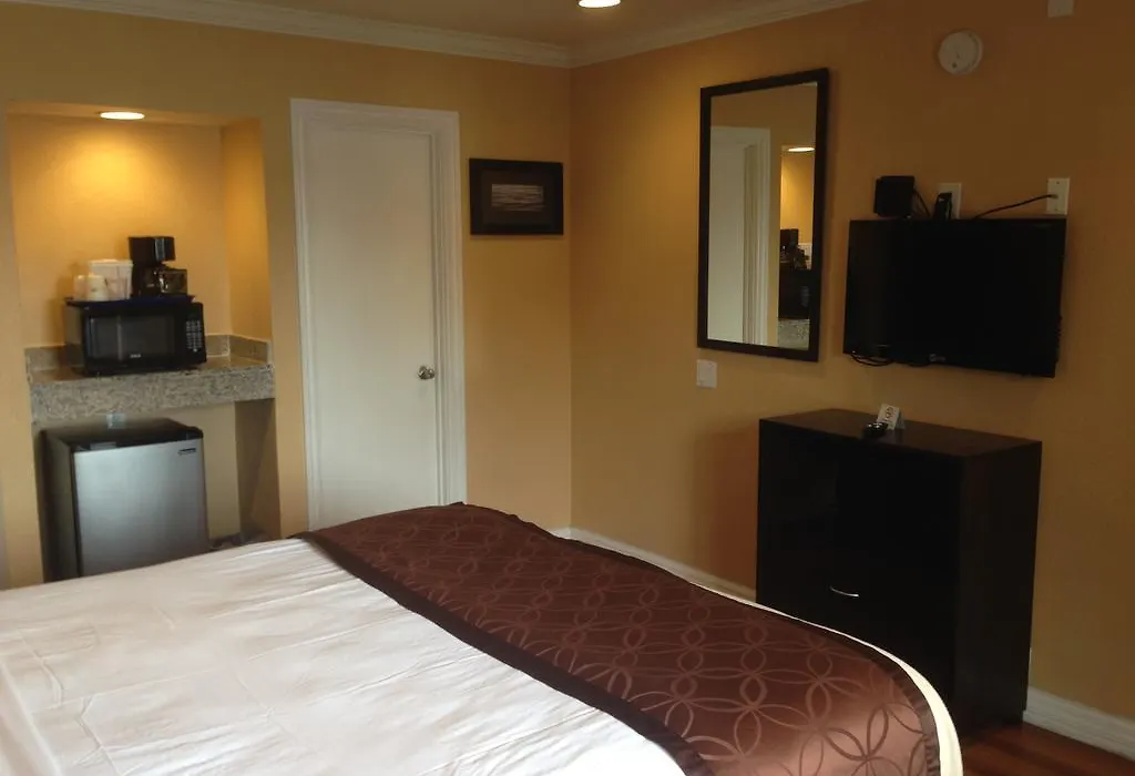 Travelodge By Wyndham El Cajon-1
