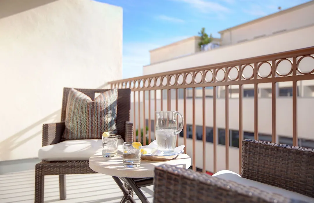 Luxe Rodeo Drive Hotel-1