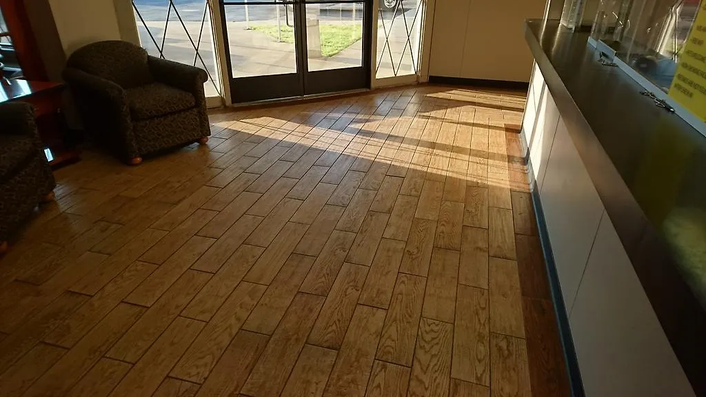 Burton Inn And Suites-1