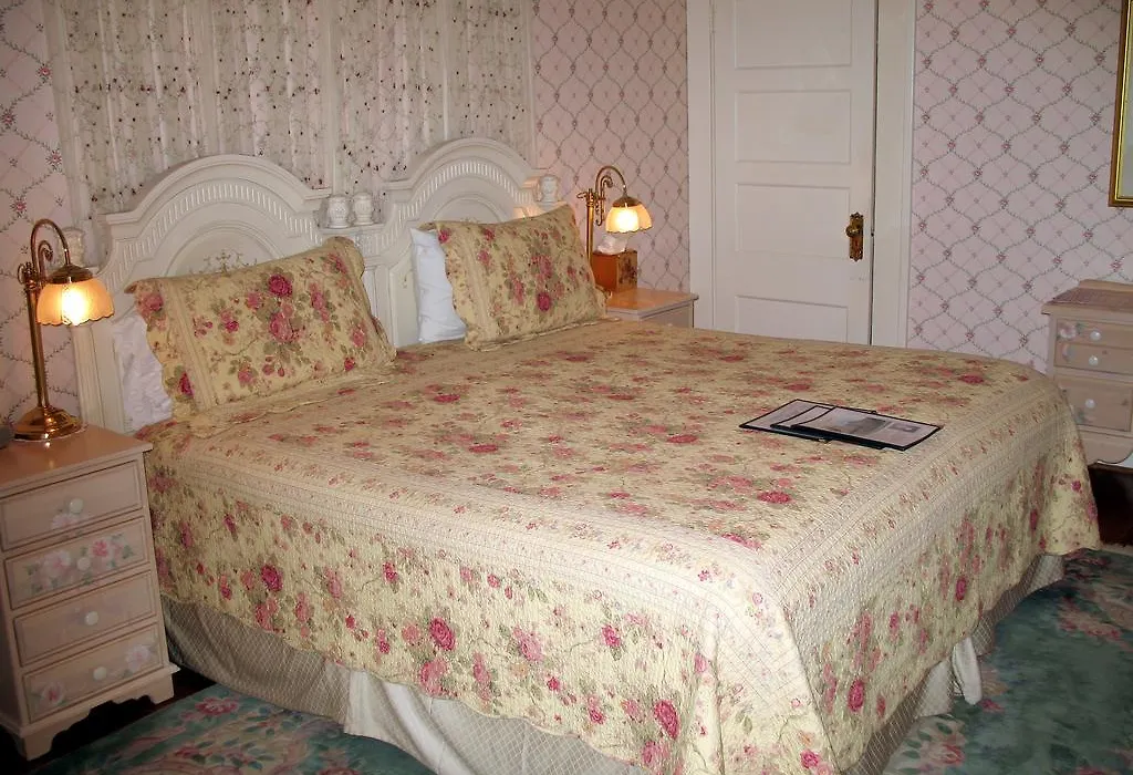 Lion And The Rose Victorian Guest House-1