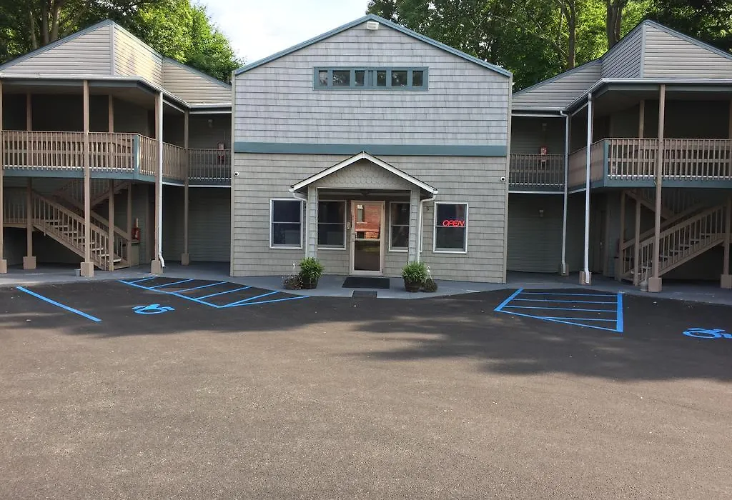 Town House Inn-1