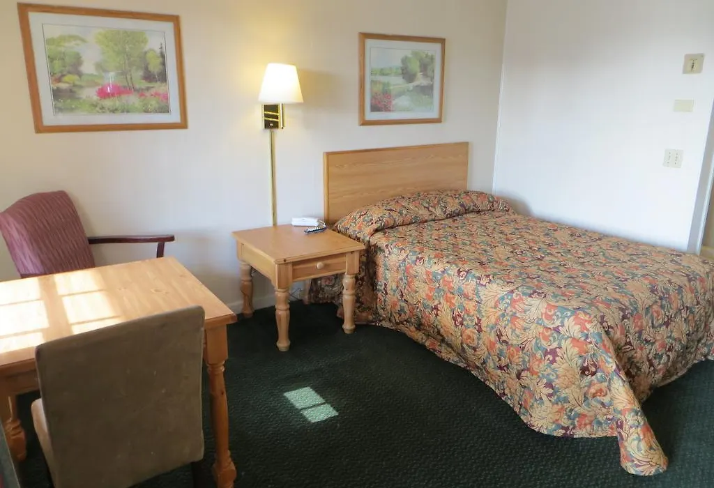 Pine Crest Motor Lodge-1