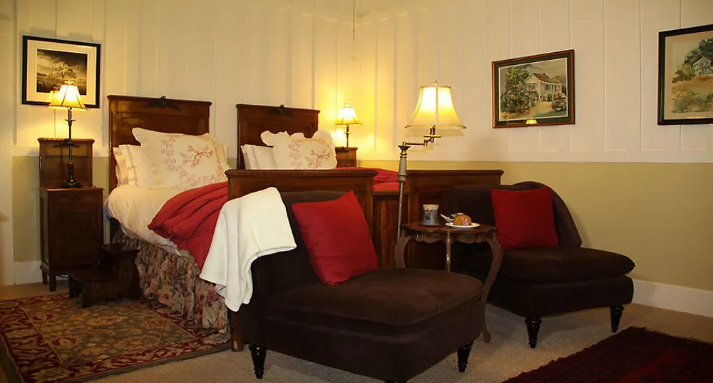 Old Crocker Inn-1