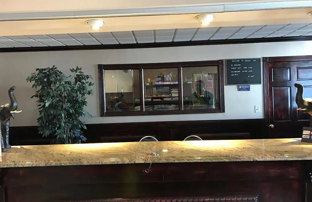 Budget Inn-1