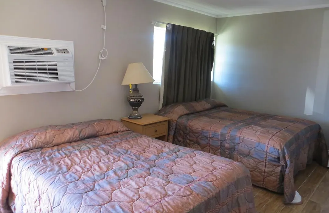 Paradise Inn-1