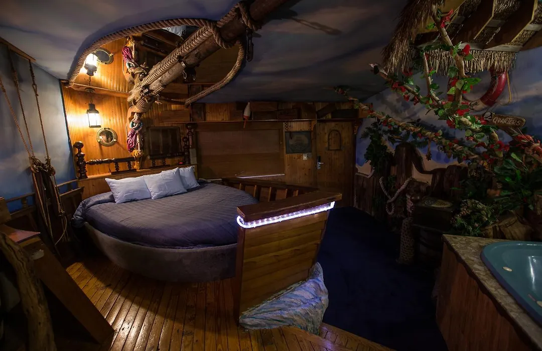 Feather Nest Inn (Adults Only)-1