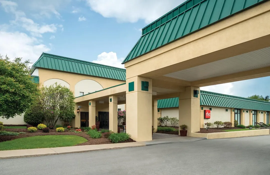 Ramada By Wyndham Indiana-1