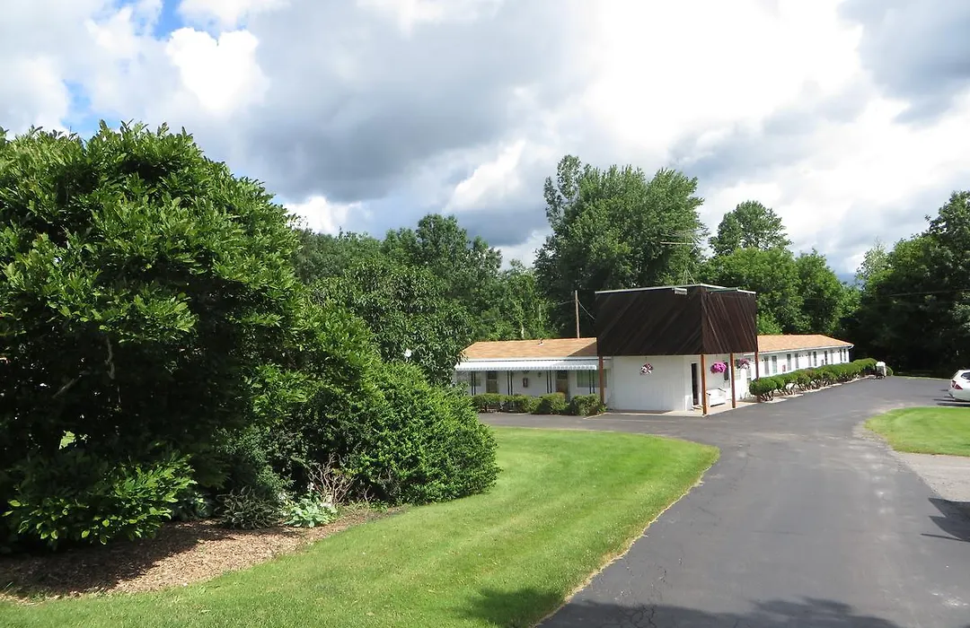 Friendly Motel-1