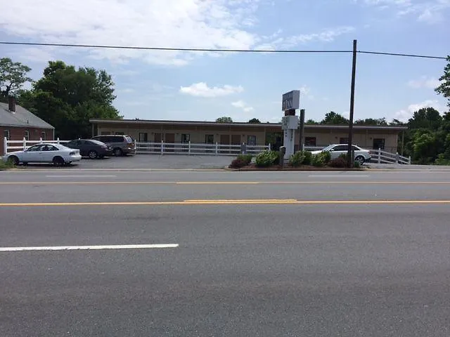 Executive Inn-1