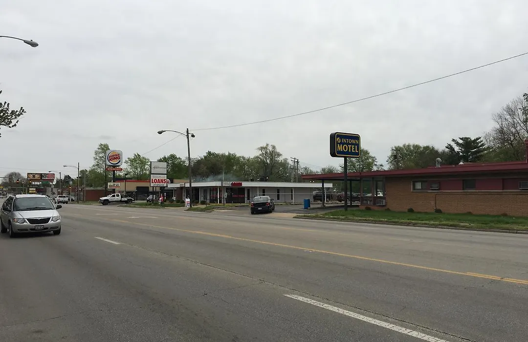 Intown Motel-1