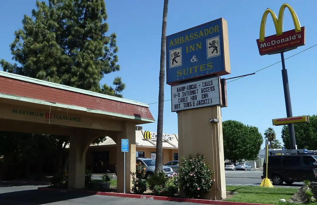 Ambassador Inn Fresno-1
