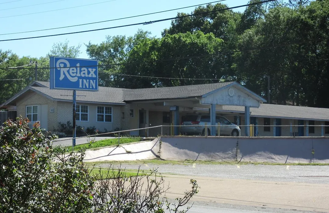 Relax Inn Tyler-1