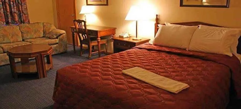Iron Road Inn-1