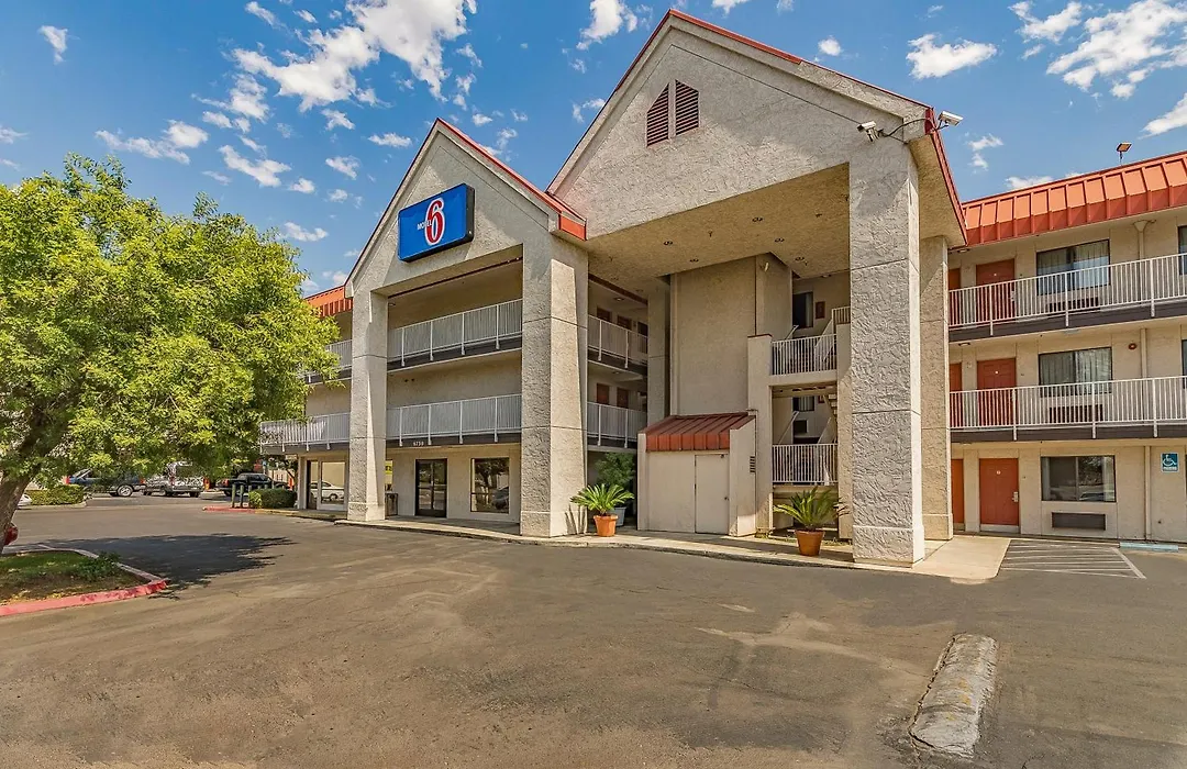 Motel 6-Fresno, Ca - Yosemite Hwy-1