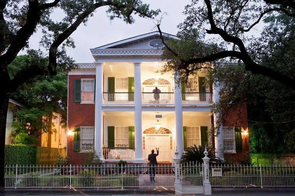 Hubbard Mansion B And B-1