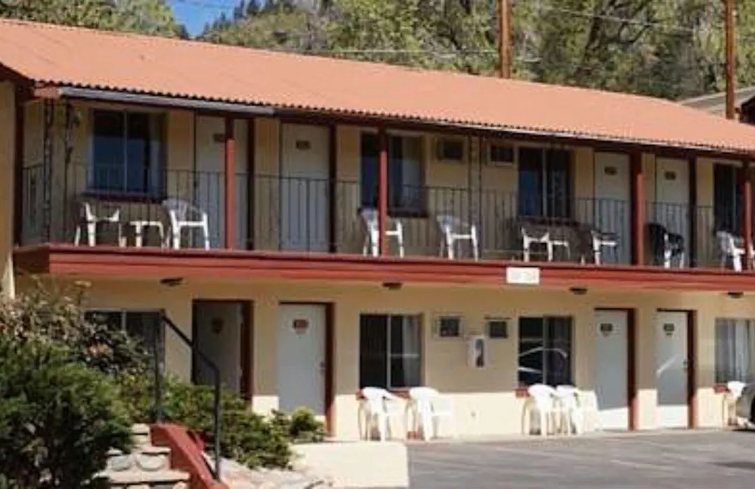 Spanish Trails Inn-1